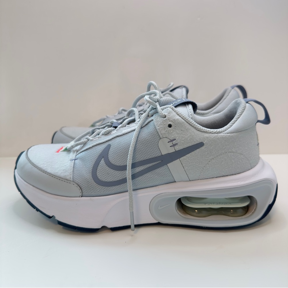 Like new! Nike Air Max INTRLK Women’s Shoes